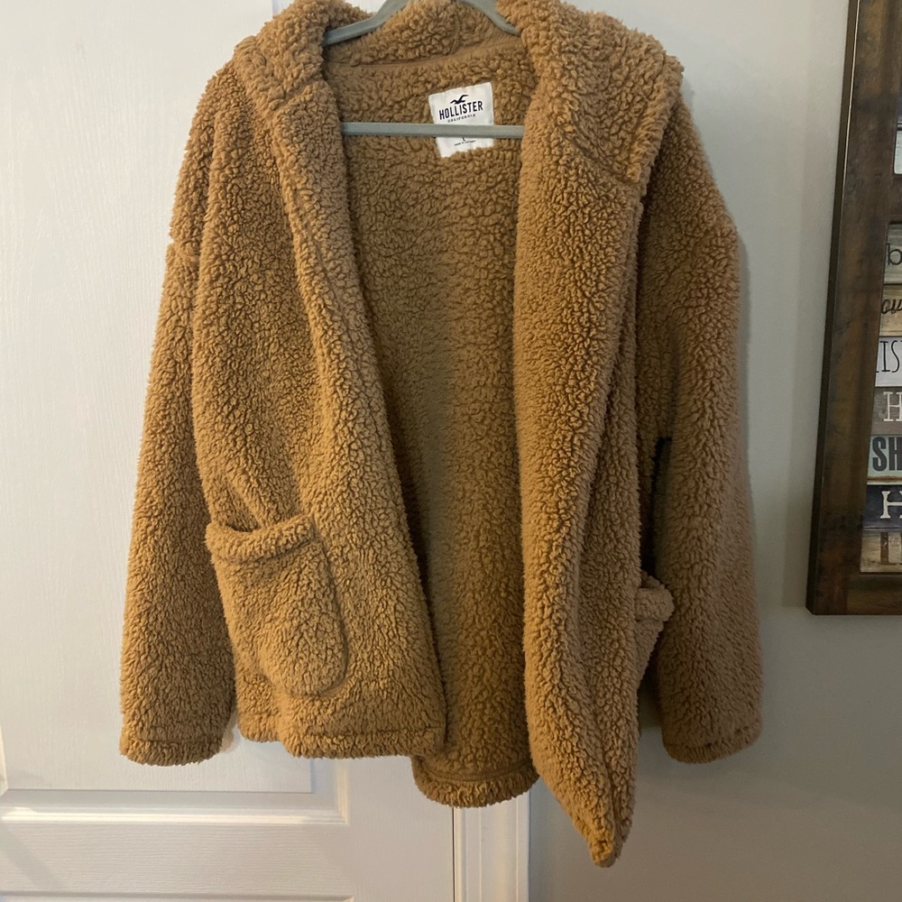 NEVER WORN fuzzy jacket